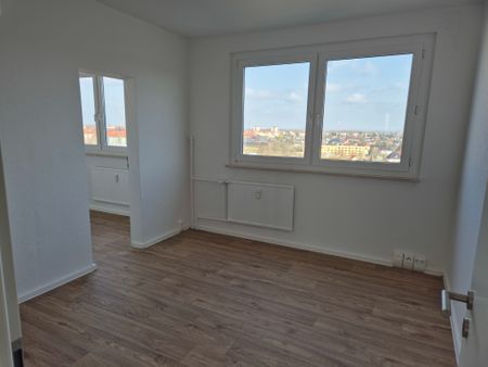 4-Raum-Wohnung mit TOP-Aussicht **Kautionsfrei** - Photo 2