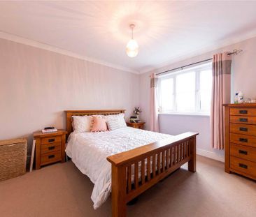 4 bedroom detached house to rent - Photo 4