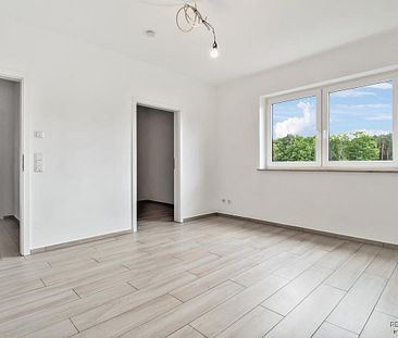 Moderne und großzügige Wohnung mit Einbauküche und Süd-Balkon - Foto 5