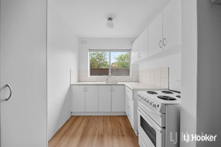 Spacious Two Bedroom Unit - Photo 5