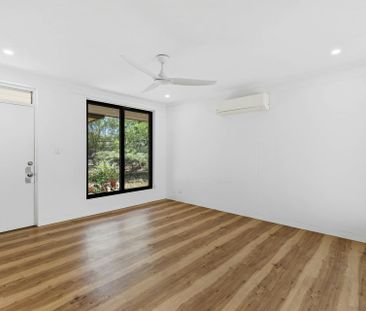 BEAUTIFULLY RENOVATED FAMILY HOME - Photo 3