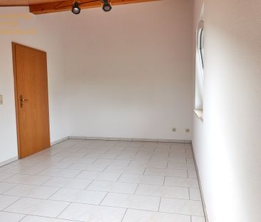 Schicke 2,5 Zimmerwohnung – Einbauküche – ruhige Lage im Grünen – Rodgau - Photo 1