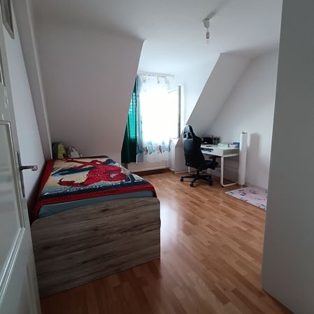 Gemütliche 2-Zimmer-Dachwohnung - im Herzen von Weil am Rhein - Foto 1