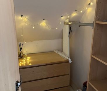 Room in a Shared House, Bounds Green Road, N11 - Photo 1