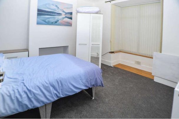 Taunton Road, Bridgwater, TA6 - Photo 1