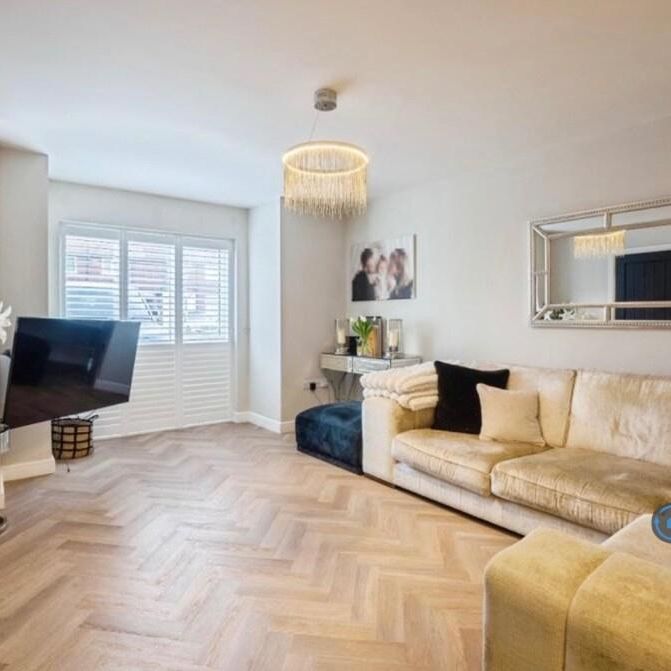 4 bedroom terraced house to rent - Photo 1