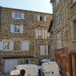 Appartement meublé de type 2 Foyer Place aux Sabots à Langeac - Photo 2