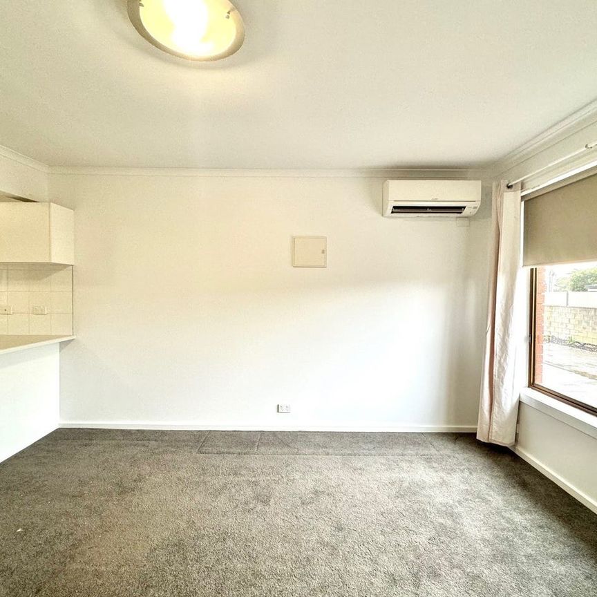 Charming 1-bedroom, 1-bathroom unit - Photo 1