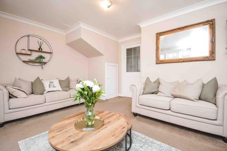 2 bedroom semi-detached house to rent - Photo 2