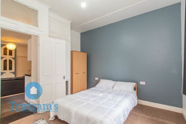 1 bed Apartment for Rent - Photo 1