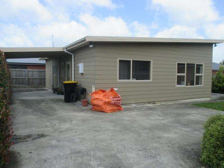 Three Bedroom Home - Photo 2