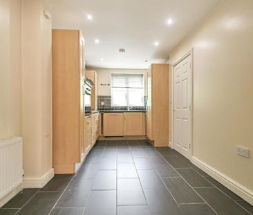 3 bedroom end of terrace house to rent - Photo 5