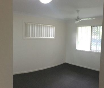 For Lease: Modern Townhouse Living in a Convenient Eagleby Location - Photo 1