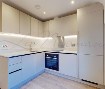 Harvest Lane, Thames Ditton, KT7 - Photo 3