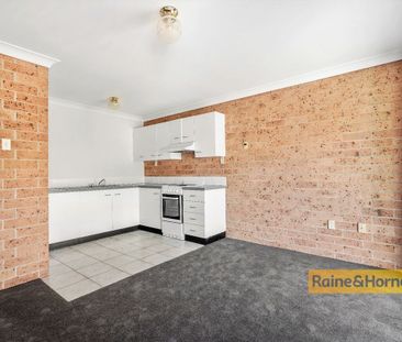 Great unit! Two balconies, handy location - Photo 3