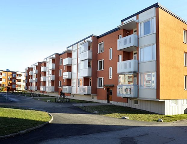 Fäbodvägen 26, Skogås - Photo 1