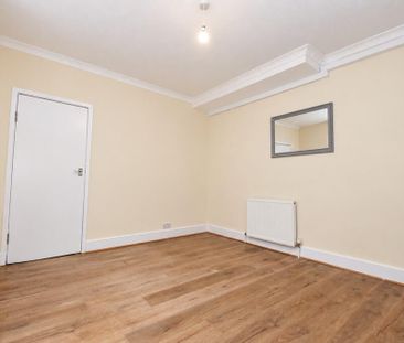 2 bedroom ground floor flat to rent - Photo 3