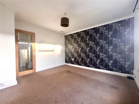 Falkland Road, Basingstoke, Hampshire, RG24 - Photo 3