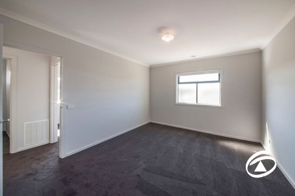 32 Renam Street, 3810, Pakenham Vic - Photo 1