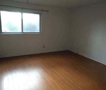 For Lease - 646 Village Parkway Unit# 50, Markham, Ontario - Photo 3