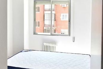 Calle de la Liberación, Madrid, Community of Madrid 28033