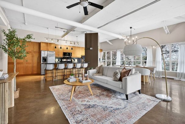 For Lease - 66 Bay Street Unit# 305, Hamilton, Ontario - Photo 1