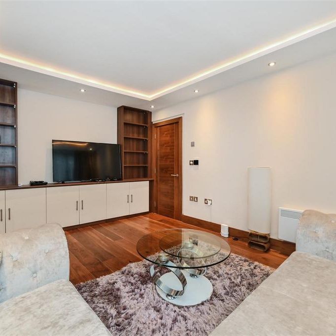 4 bedroom townhouse to rent - Photo 1