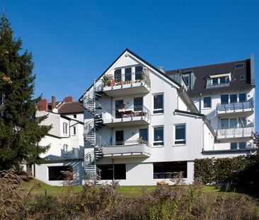 7740-04, 4-Zimmer-Komfortwohnung in Bonn-Beuel mit Terrasse und Bli... - Photo 1