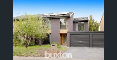 Light & Bright - Comfortable Living in a Peaceful Pocket. Water usage included in rent! - Photo 5