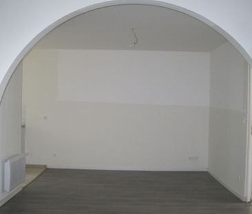 A LOUER APPARTEMENT DEUX CHAMBRES PROCHE CENTRE VILLE DE ST QUENTIN... - Photo 6