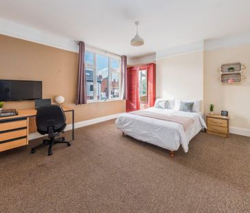 6 bedroom terraced house to rent - Photo 5