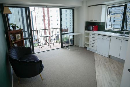 Smart City Fringe One-Bed - Grafton Convenience + Comfort - Photo 5