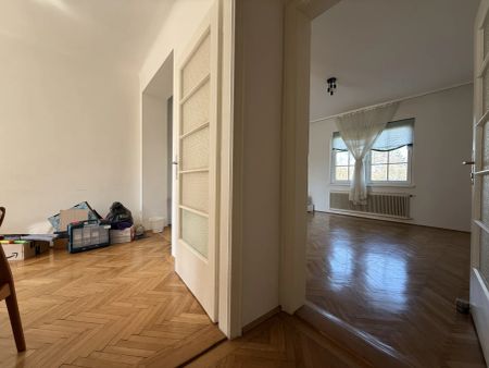 Gesamte ETAGE in Zweifamilienhaus + zwei BALKONE + sehr SONNIG + herrlicher BLICK ins Grüne! - Foto 2