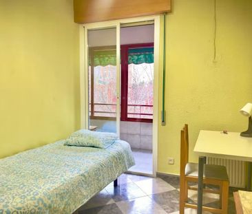 Calle del Cabo Machichaco, Madrid, Community of Madrid 28053 - Photo 6