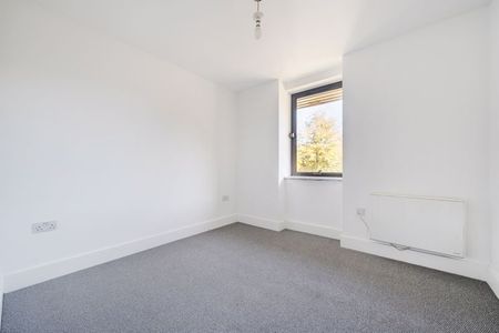 Catteshall Lane, Godalming - 1 bedroomProperty for lettings - Seymours - Photo 4