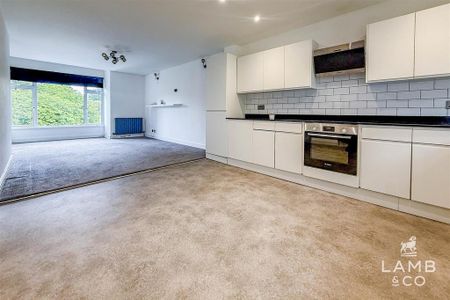3 bedroom semi-detached house to rent - Photo 5