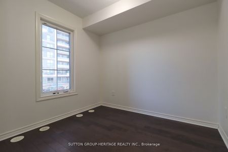 Townhouse For Lease | E8130964 - Photo 2