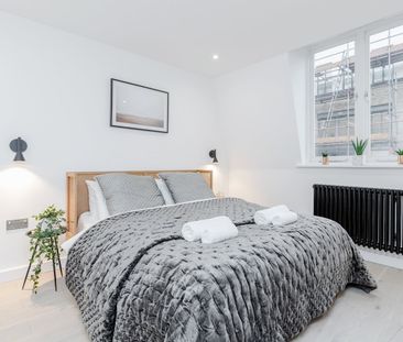 2 Bed Flat, Rushey Green, SE6 - Photo 6