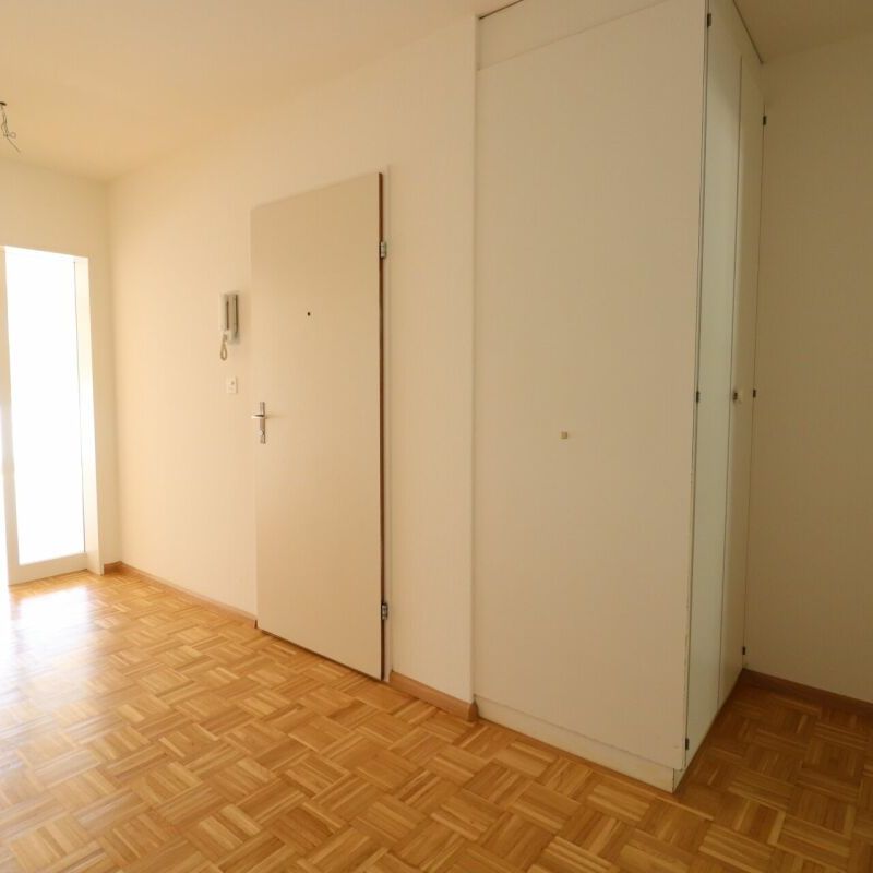 Nähe Badischer Bahnhof und Erlenmattpark - 3 1/2 Zimmer-Wohnung im 4. OG - Photo 1