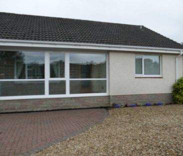 2 bedroom bungalow to rent - Photo 2