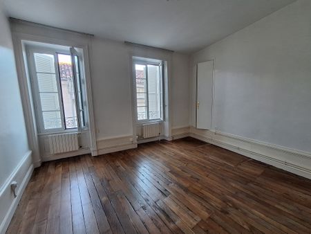 Location Maison 6 pièces 136m² ANGOULEME 16000 - Photo 5