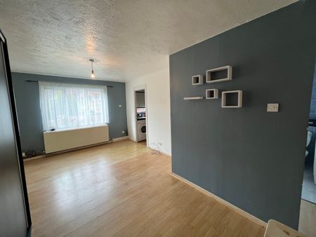 Concord Close, Northolt, Middlesex, UB5 6JZ - Photo 2