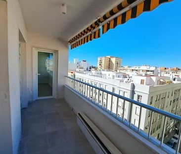 Calle Cristo de la Epidemia, Málaga, Andalusia 29013 - Photo 6