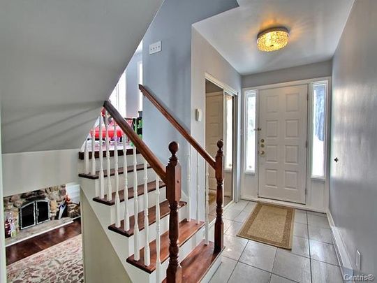 Maison à paliers multiples à louer, Laval (Sainte-Dorothée) - Photo 1