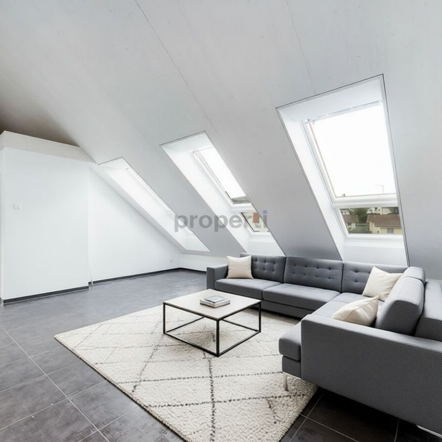 Modern 3.5-room penthouse apartment with balcony in Diessbach bei Büren - Photo 1