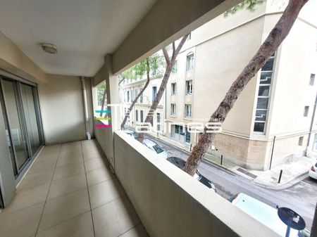 Appartement 2 pièces, 52m² en location à Nimes - 695 € par mois * - Photo 4