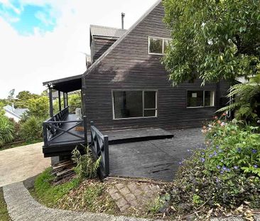 Charming 4BR Saint Clair Retreat - Photo 1