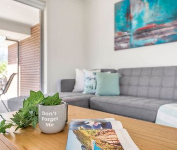 Stunning Family Home! - Photo 3