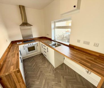 2 bedroom terraced house to rent - Photo 5