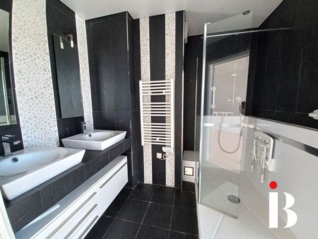 Location Appartement 5 pièces 120m² ST HERBLAIN 44800 - Photo 5